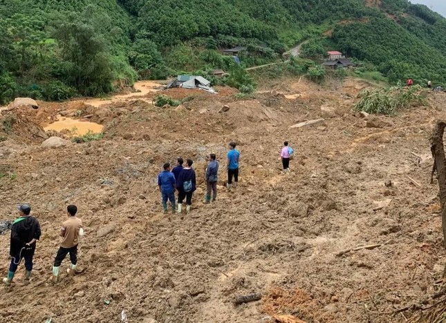 Sat lo tai Bac Ha khien 7 nguoi chet, 11 nguoi mat tich-Hinh-4