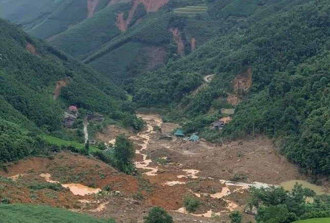 Sat lo tai Bac Ha khien 7 nguoi chet, 11 nguoi mat tich