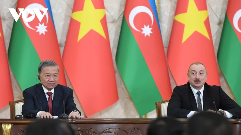 Tuyen bo chung ve thiet lap quan he Doi tac Chien luoc Viet Nam-Azerbaijan