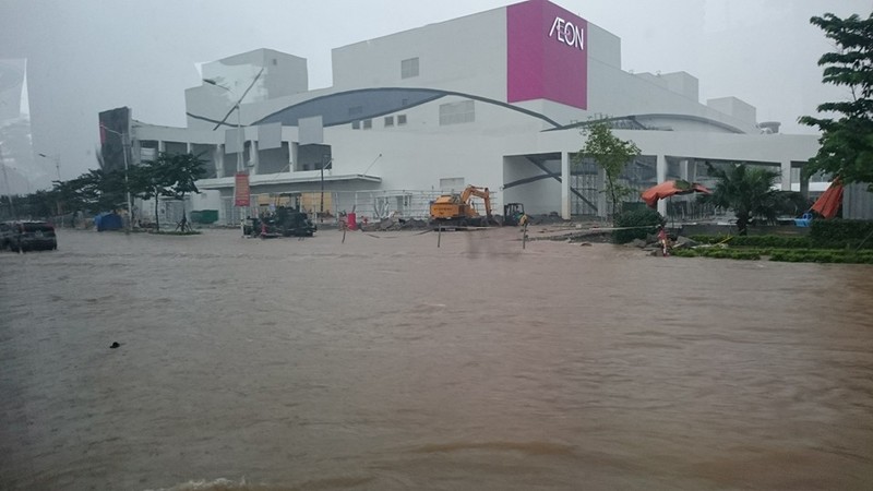 Mua suot dem, nguoi Ha Noi lai vat lon voi tac duong, ngap lut-Hinh-14