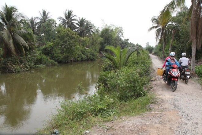 Tien Giang bat ngo khi Long An khong giup ngan man