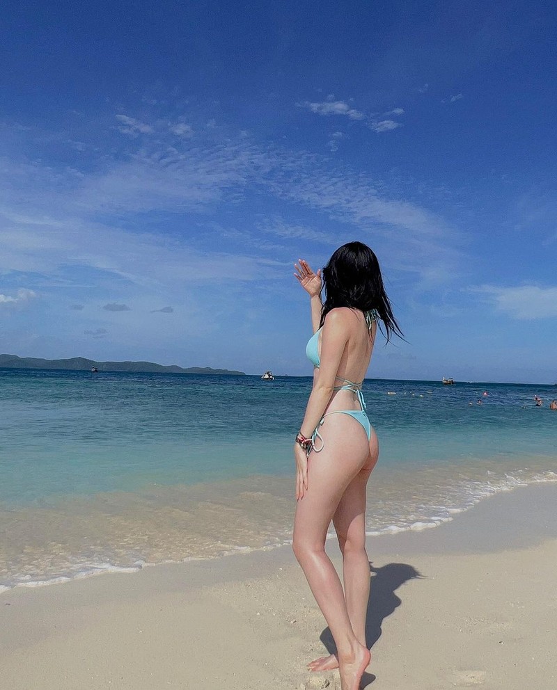 Du lich Thai Lan, ban gai cu Quang Hai dien bikini cuc nuot-Hinh-5