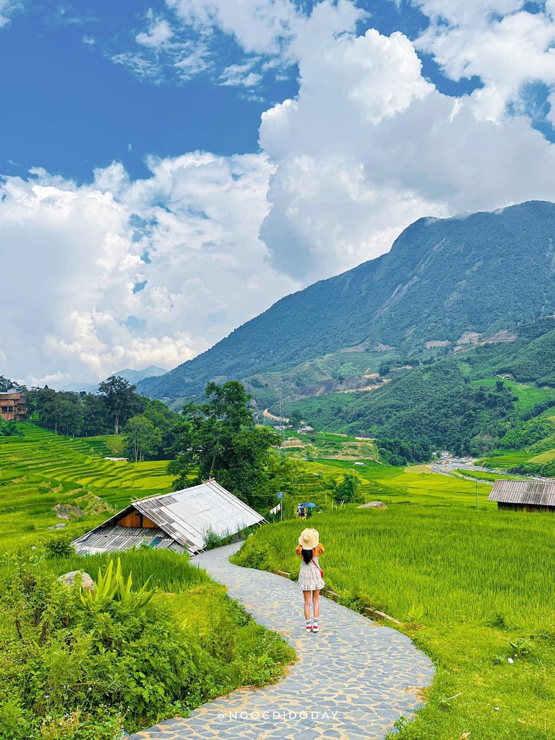 Lua da vao mua, gioi tre ru nhau “xach balo len” va di Sapa-Hinh-5