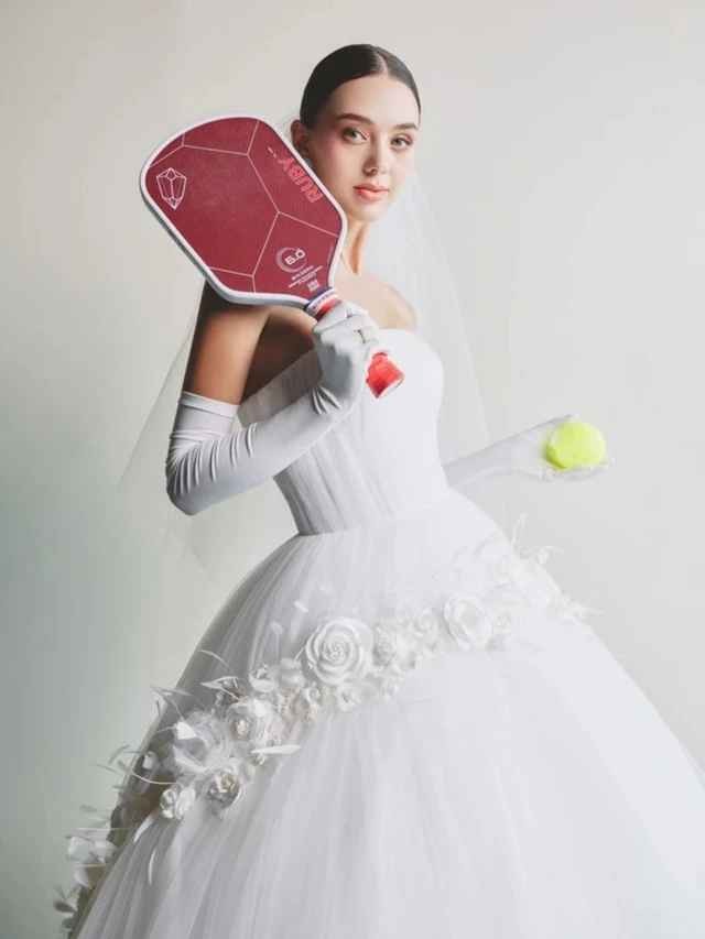 Vo Tay cua Bui Tien Dung dien vay cuoi choi Pickleball