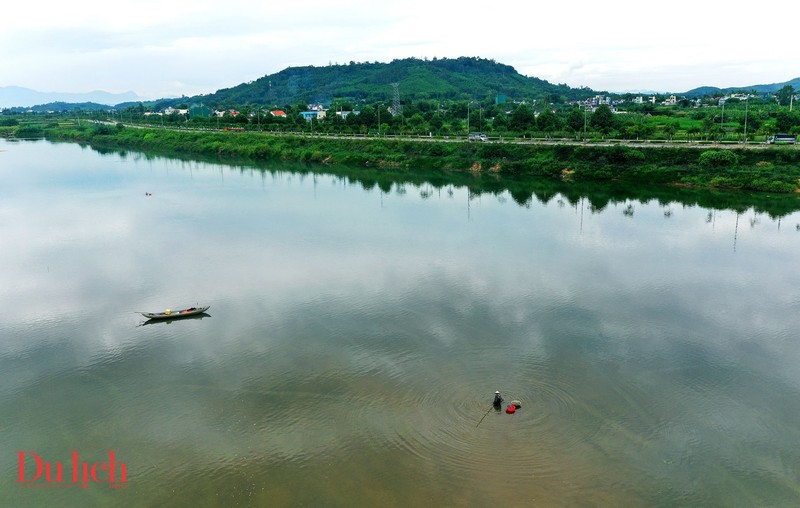 Dong song me hoac du khach khi dat chan den Quang Ngai-Hinh-3