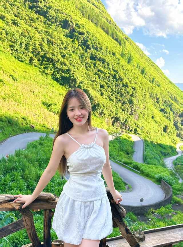 Em gai ban le noi tieng nhat Ha Giang lot xac kho tin-Hinh-2