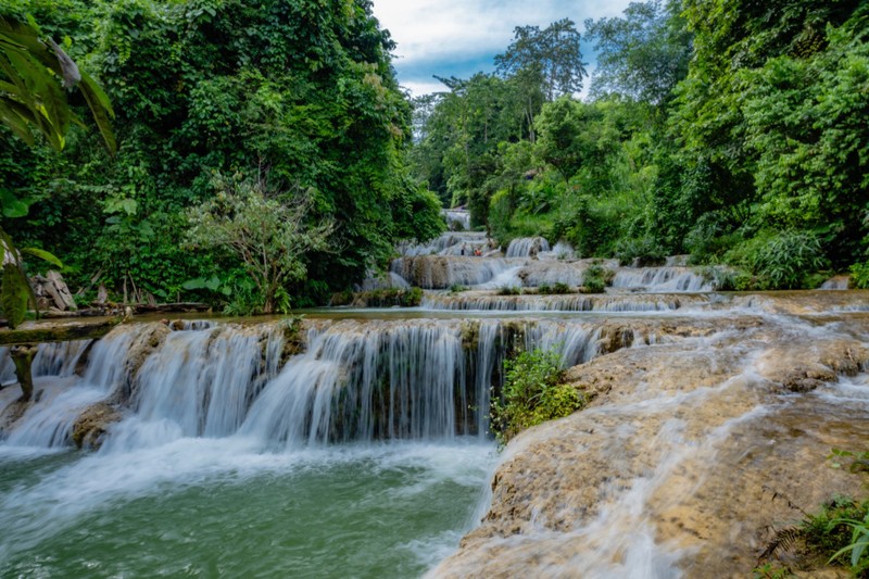 Thác nước ‘bậc thang’ cách Hà Nội 100km, du khách chơi quên lối về - Hình 5 Thac nuoc ‘bac thang’ cach Ha Noi 100km, du khach choi quen loi ve-Hinh-5