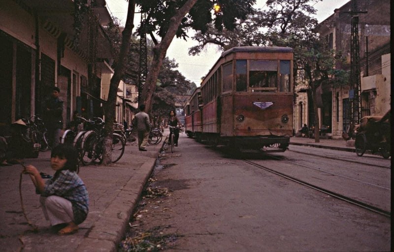 Boi hoi truoc loat anh hiem chup Ha Noi nam 1980-Hinh-6