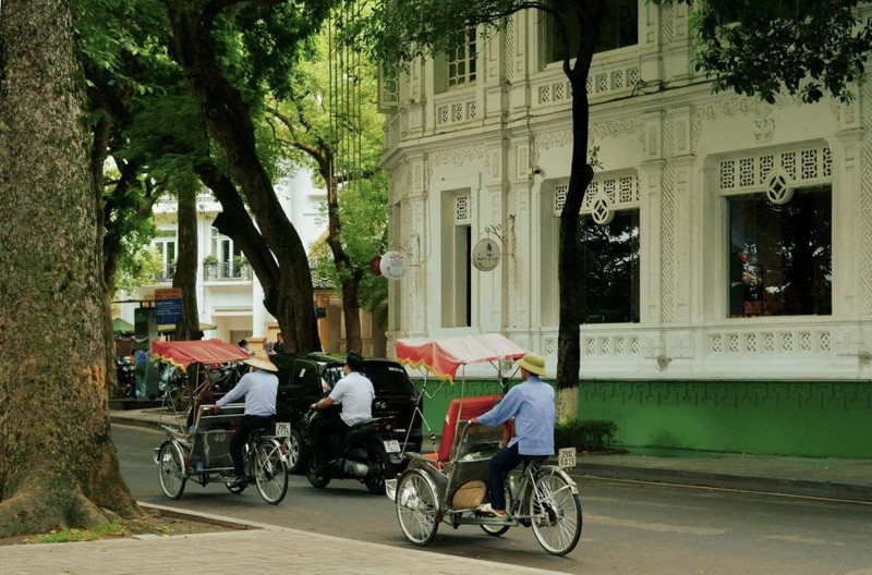 Ngam khong biet chan hinh anh tuyet dep Ha Noi sang chom thu-Hinh-3