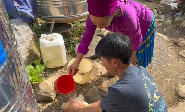 Kho tin cap doi dua lech Ha Giang tuoi vo gap doi tuoi chong-Hinh-10