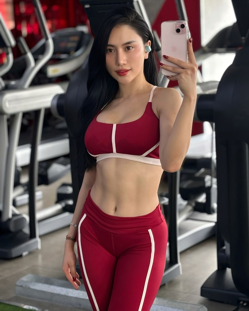 Hot girl gym xinh dep, cham chi khoe vong 3 trai dao-Hinh-8