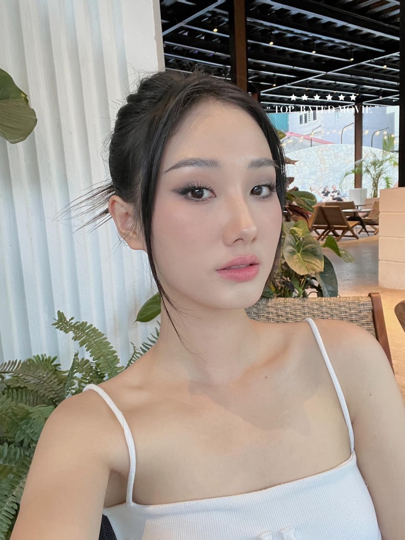 Danh tinh hot girl khoe dang ben thuy dien Hoa Binh cho xa lu-Hinh-8