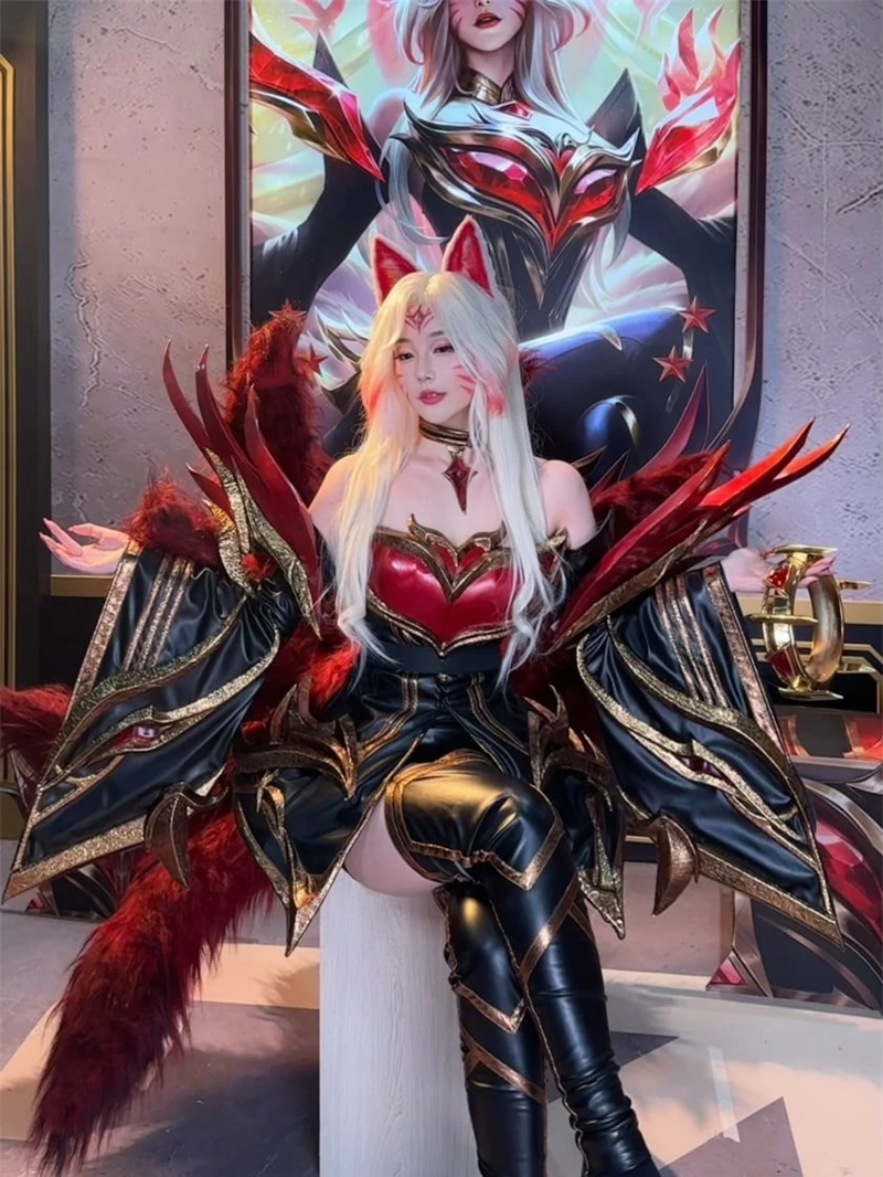 Nu streamer cosplay Ahri Huyen Thoai Bat Tu cua Faker cuc goi cam