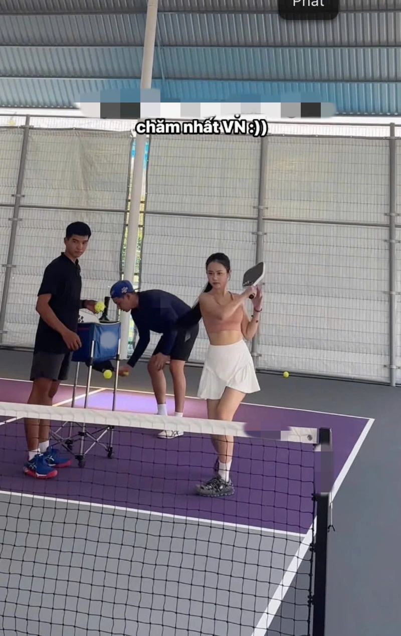 Ban gai tin don cua Xemesis len do pickleball, khoe dang nuot na-Hinh-2