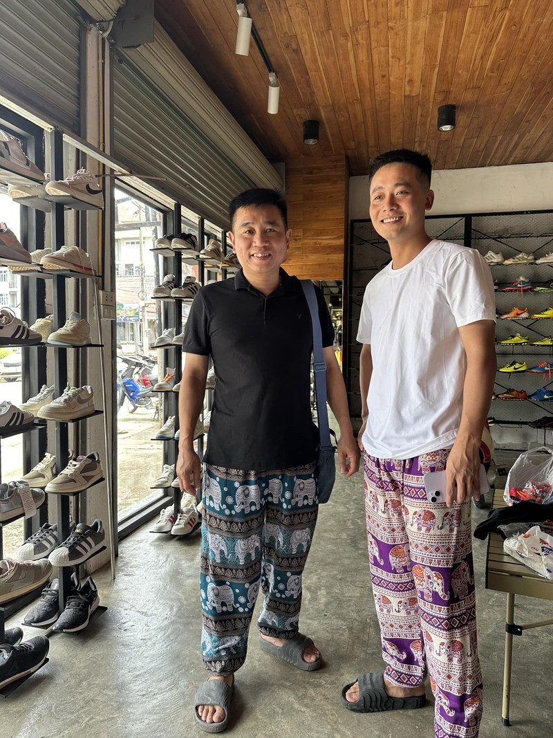 Quang Linh Vlogs nhap hoi pickleball, giao dien khien nguoi nhin “ren ngang“-Hinh-7