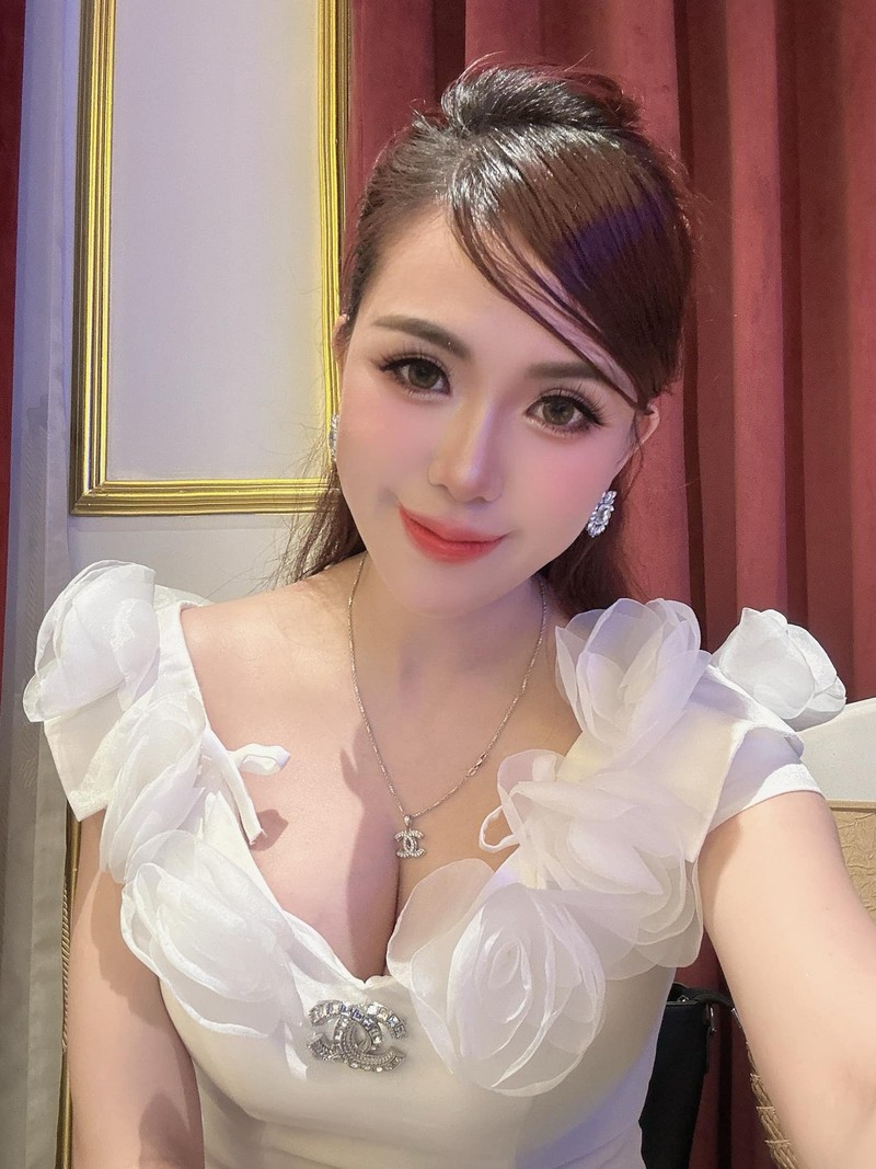 Hot girl Mai Tho la me hai con van goi cam nhu ngay nao-Hinh-10