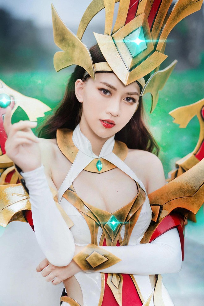 Ngam loat anh cosplay cuc “khet” cua Le Bong trong qua khu-Hinh-2