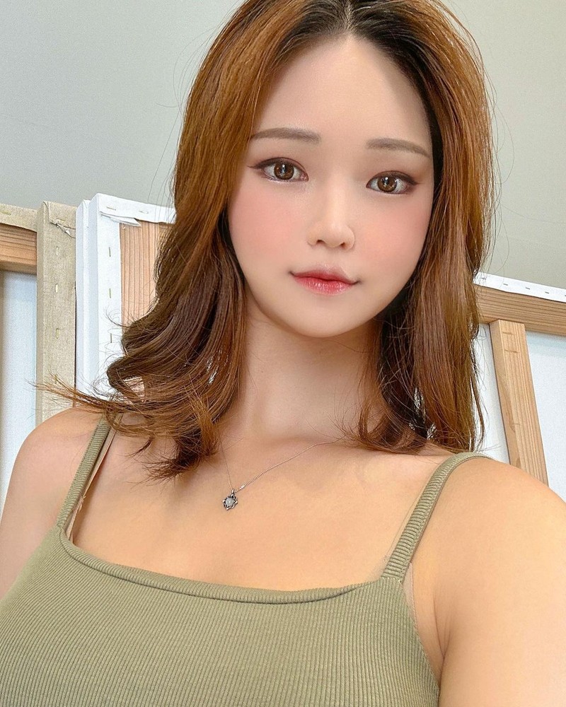 Gai xinh so huu vong 3 to bat thuong cham chi khoe dang-Hinh-10