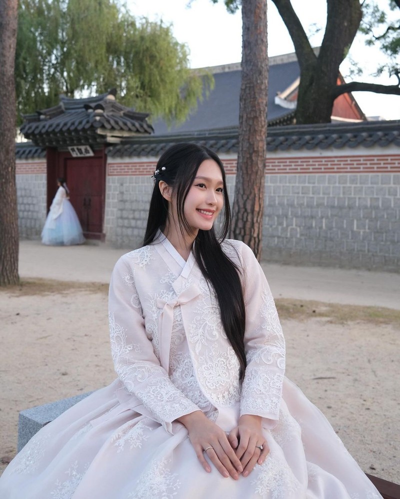 Doan Hai My khoe nhan sac xinh dep trong bo hanbok cua Han Quoc-Hinh-2