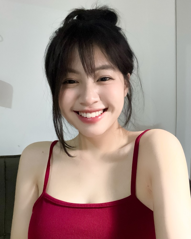 Hot girl dat vo co nu cuoi toa nang hut hon nguoi doi dien