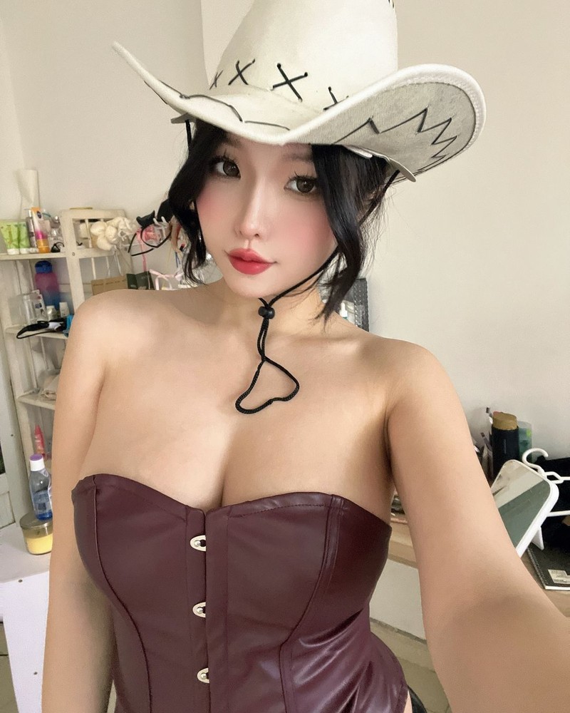 “Co be ban quan ao” hot nhat Sai thanh so huu body mien che-Hinh-6