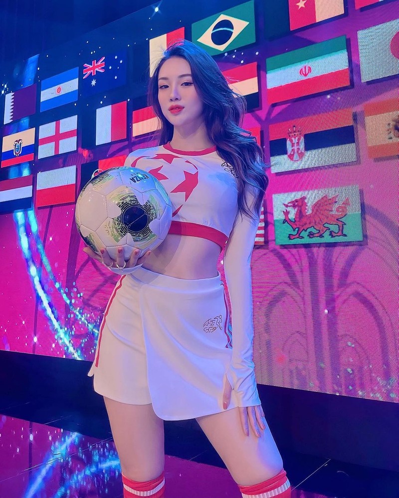 Nhan sac cua nu tiep vien tung la hot girl nong cung World Cup