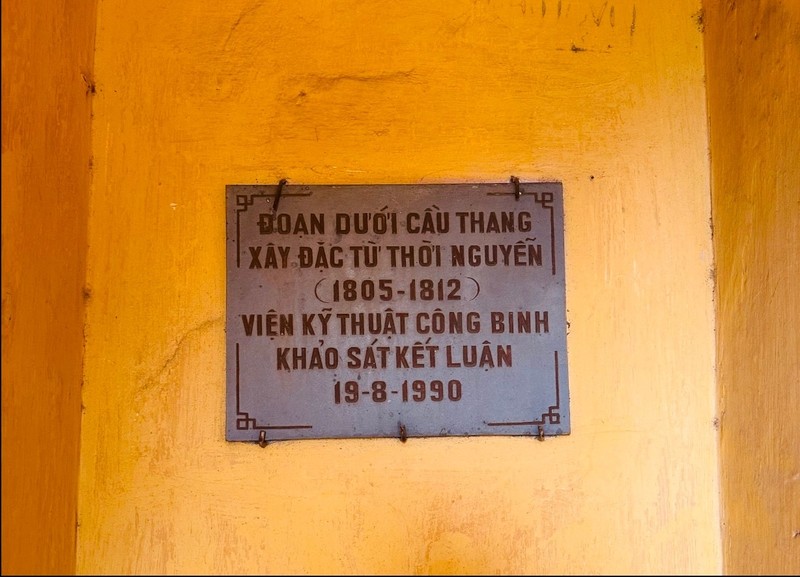 Cot co Ha Noi mo cua Tet Duong, gioi tre ru nhau check-in-Hinh-5