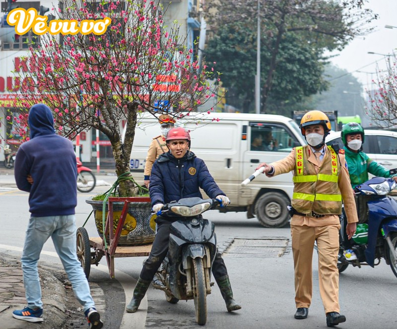 Khong nhin noi cuoi voi anh che dan cau thu ve que an Tet-Hinh-9