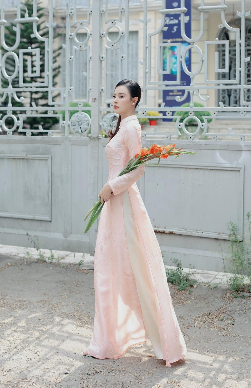 “Phu ba” tuoi ty dien ao dai du xuan ngot ngao-Hinh-2