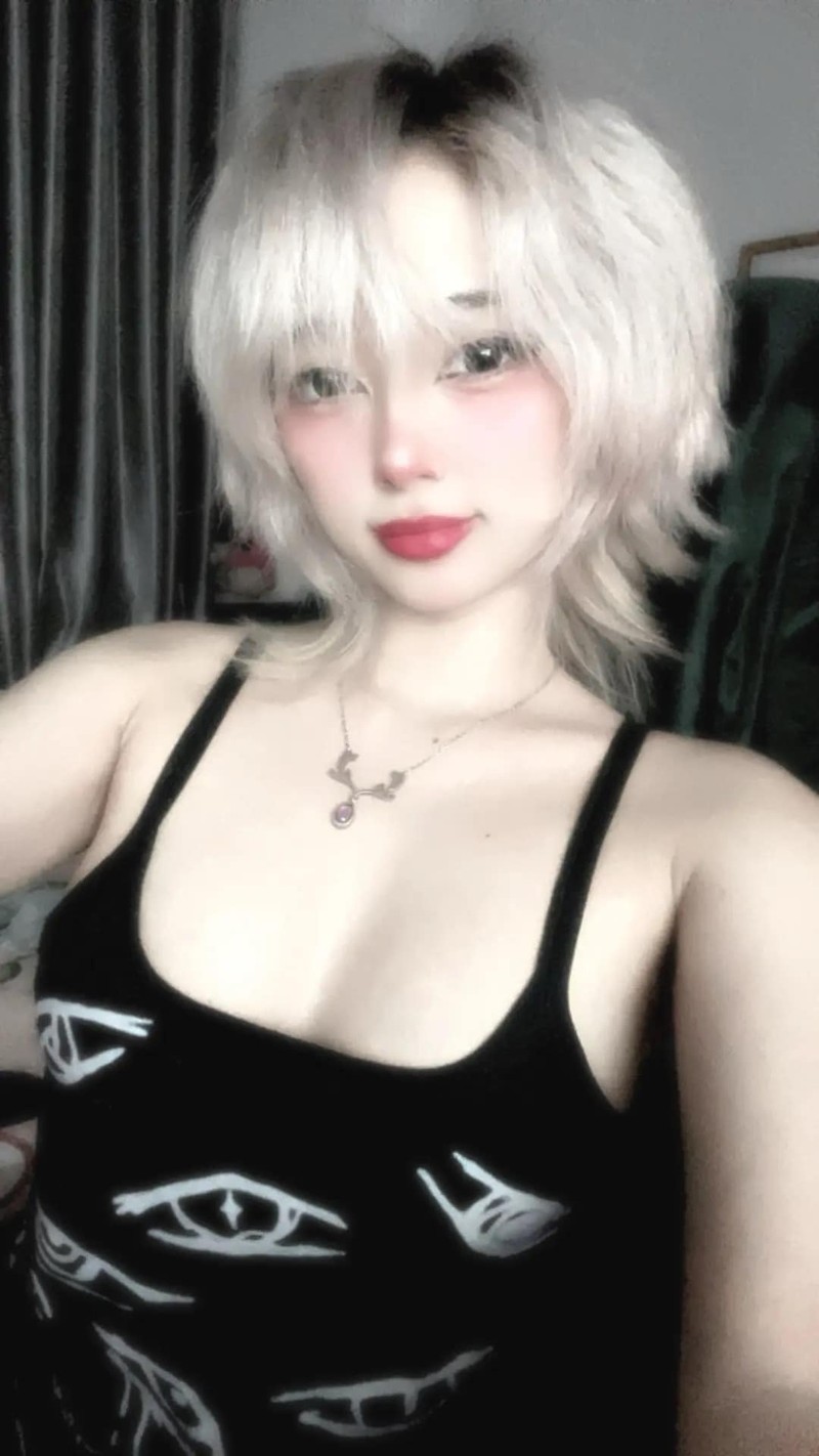 “Do mat” truoc loat anh bikini nong bong cua nu trong tai VCS-Hinh-8