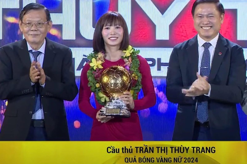 Nhan sac tuoi 37 cua Qua bong vang nu Viet Nam 2024-Hinh-2