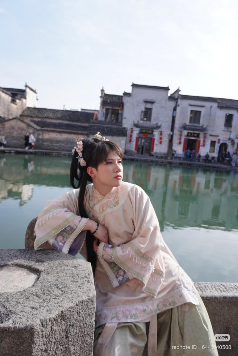 Di tham quan co tran, nhom ban nam hoa “tu dai my nhan“-Hinh-7