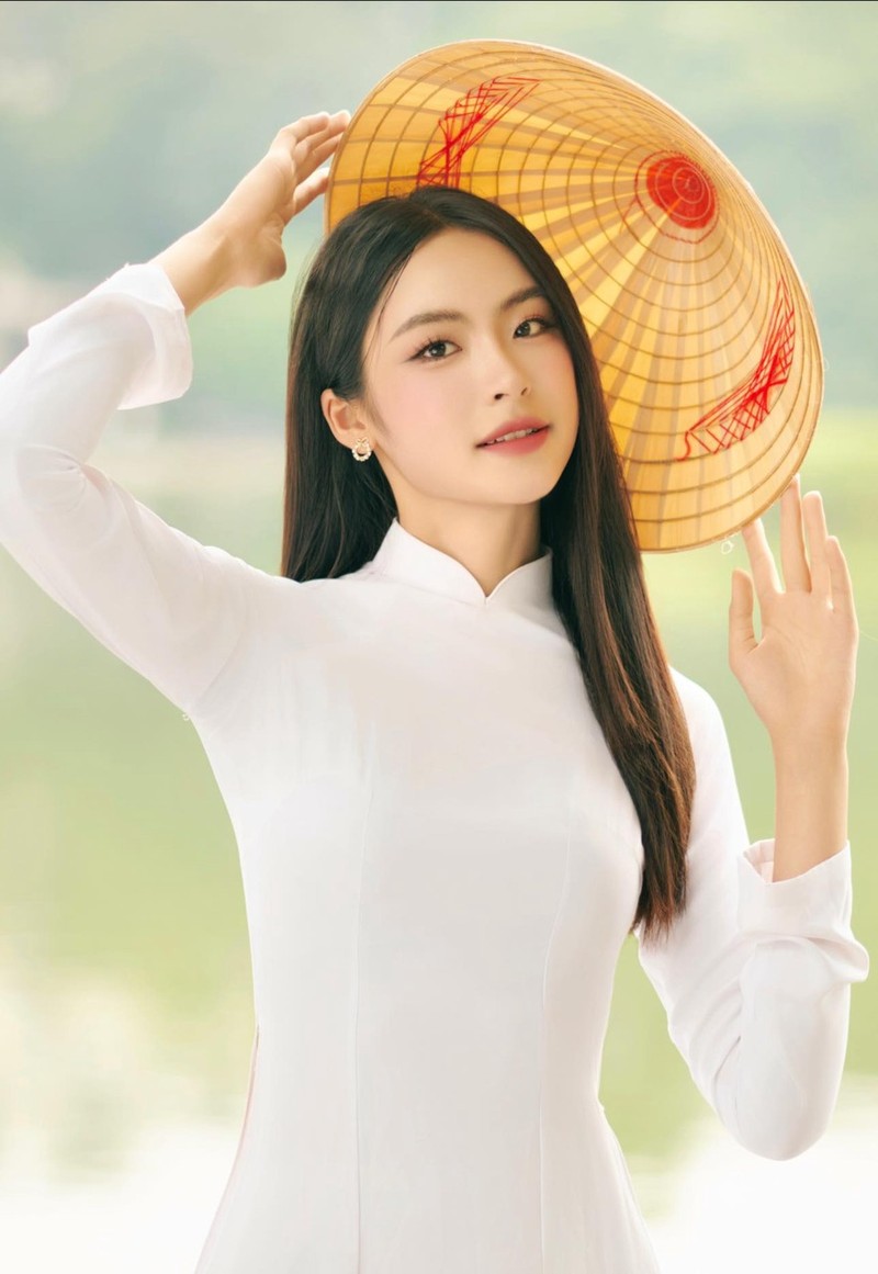 Nhan sac thi sinh thi Hoa hau duoc vi nhu “bach nguyet quang“-Hinh-7