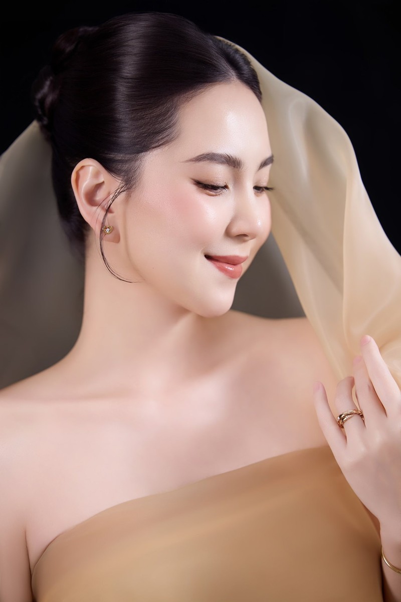 MC Mai Ngoc “toa sang” voi ve dep o nhung ngay cuoi thai ky-Hinh-2