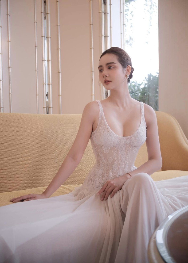 Cuu hot girl Huyen Lizzie khoe thoi trang san bay “tuyet doi dien anh“-Hinh-7