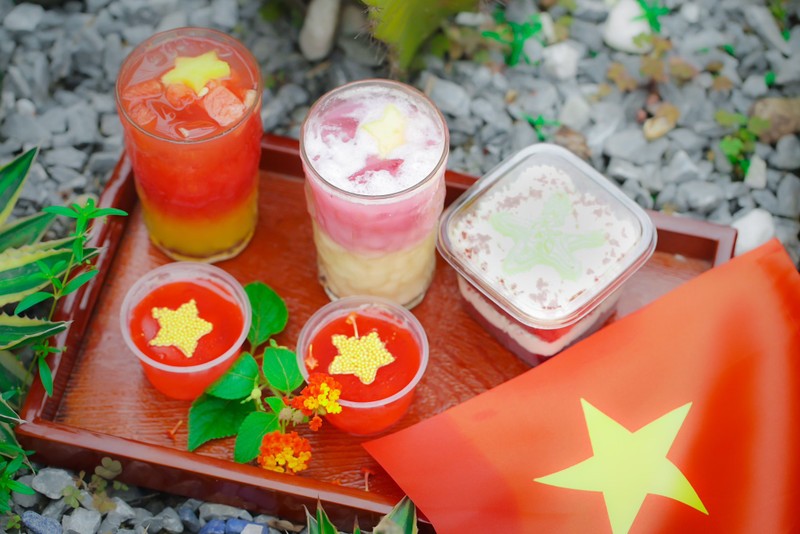 Trao luu decor co do sao vang tren do uong thu hut gioi tre-Hinh-6