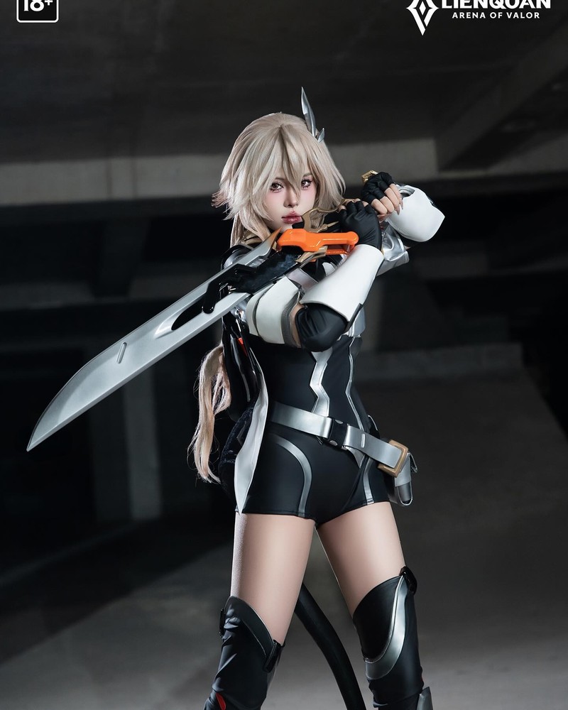 Tiktoker Ngan Ha voi man cosplay tuong Lien Quan khien fan kho roi mat-Hinh-3