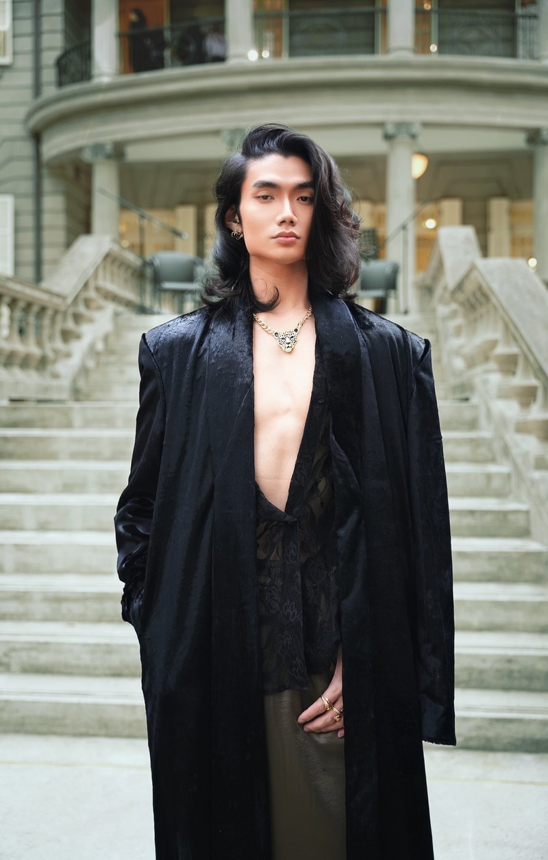 Chang trai Phu Yen so huu ve dep phi gioi tinh ai cung me-Hinh-2
