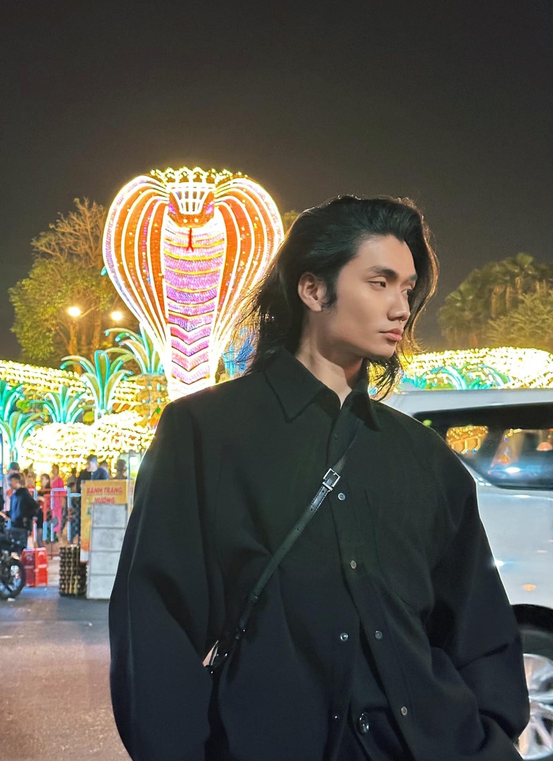 Chang trai Phu Yen so huu ve dep phi gioi tinh ai cung me-Hinh-4