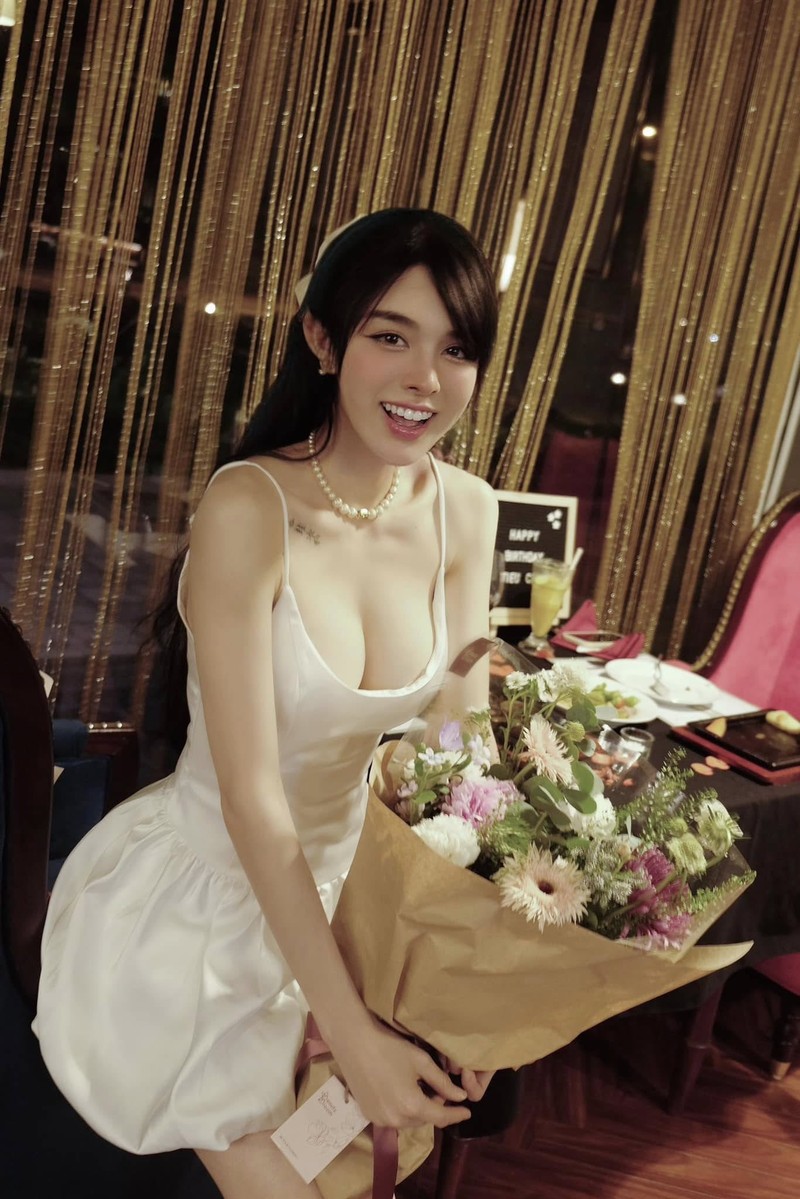 Ban gai Van Thanh so huu ve dep chuan “nu than phong gym“-Hinh-9