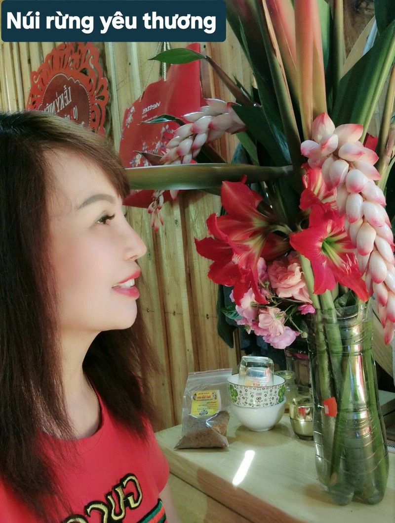 Cuoc song hien tai cua co dau Thu Sao sau 7 nam ket hon
