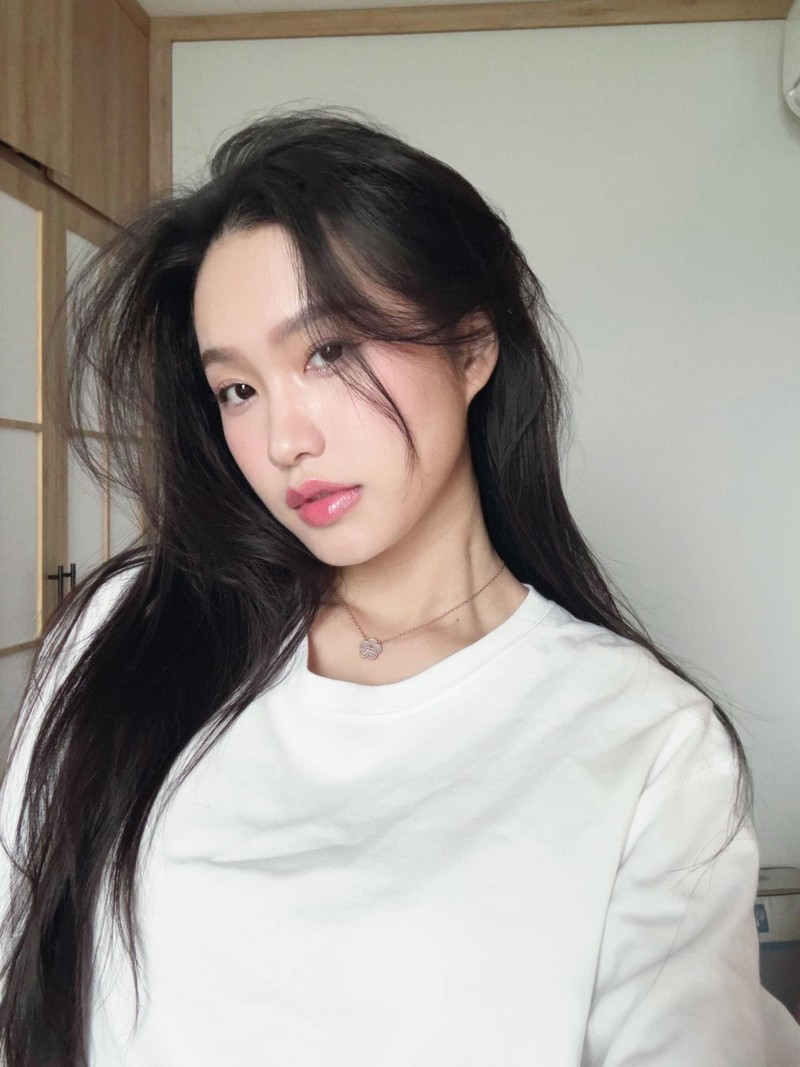 Loat nang WAGs Viet so huu ve dep “gai mot con mon con mat“-Hinh-3
