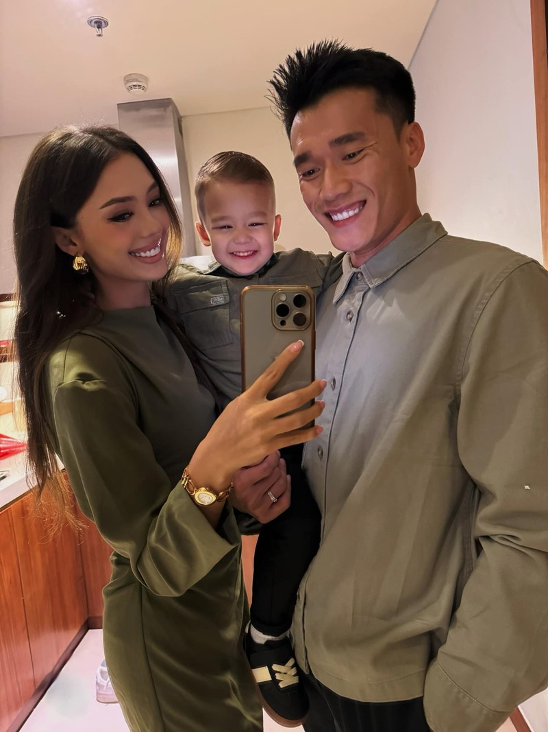 Loat nang WAGs Viet so huu ve dep “gai mot con mon con mat“-Hinh-9