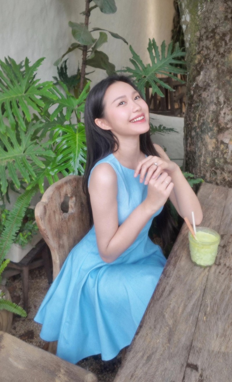 Loat nang WAGs Viet so huu ve dep “gai mot con mon con mat“