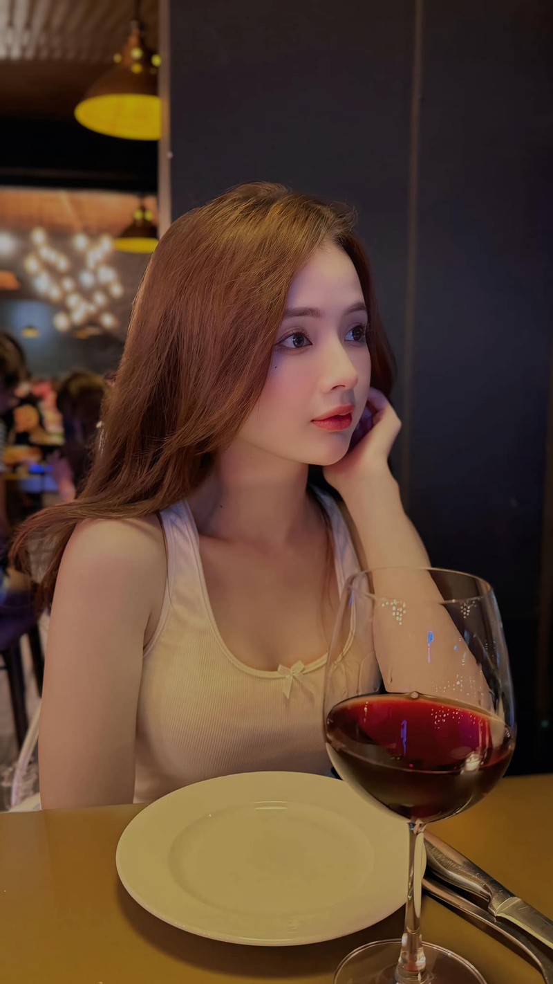 “Hot girl anh the” ngay cang lot xac so voi hinh anh qua khu-Hinh-7