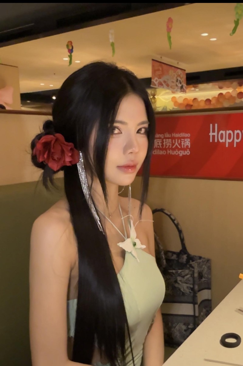 Loat nu MC xinh dep, quyen ru bac nhat lang game-Hinh-8