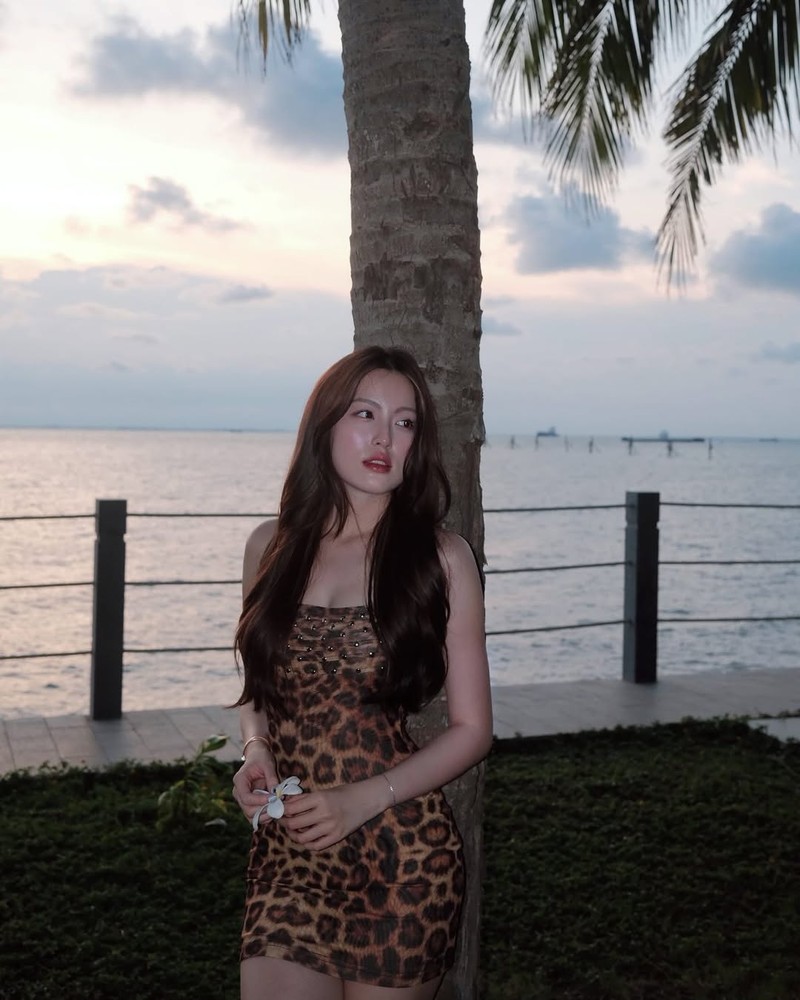 Hot girl Tang My Han khoe eo thon cuc pham trong loat anh moi-Hinh-7