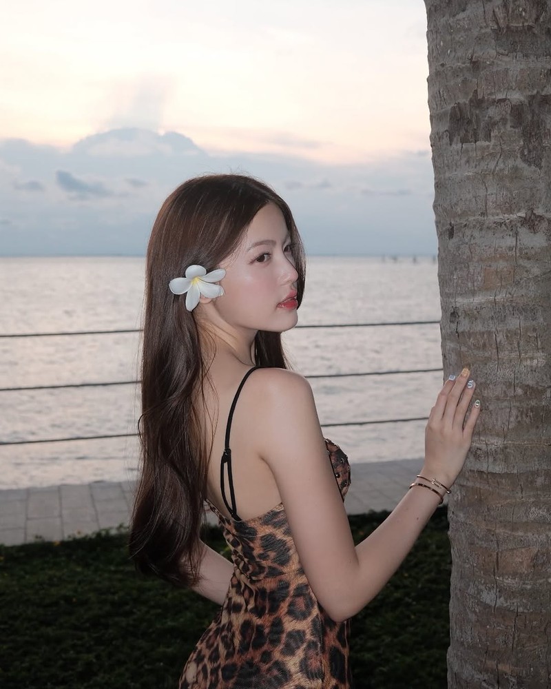 Hot girl Tang My Han khoe eo thon cuc pham trong loat anh moi-Hinh-8