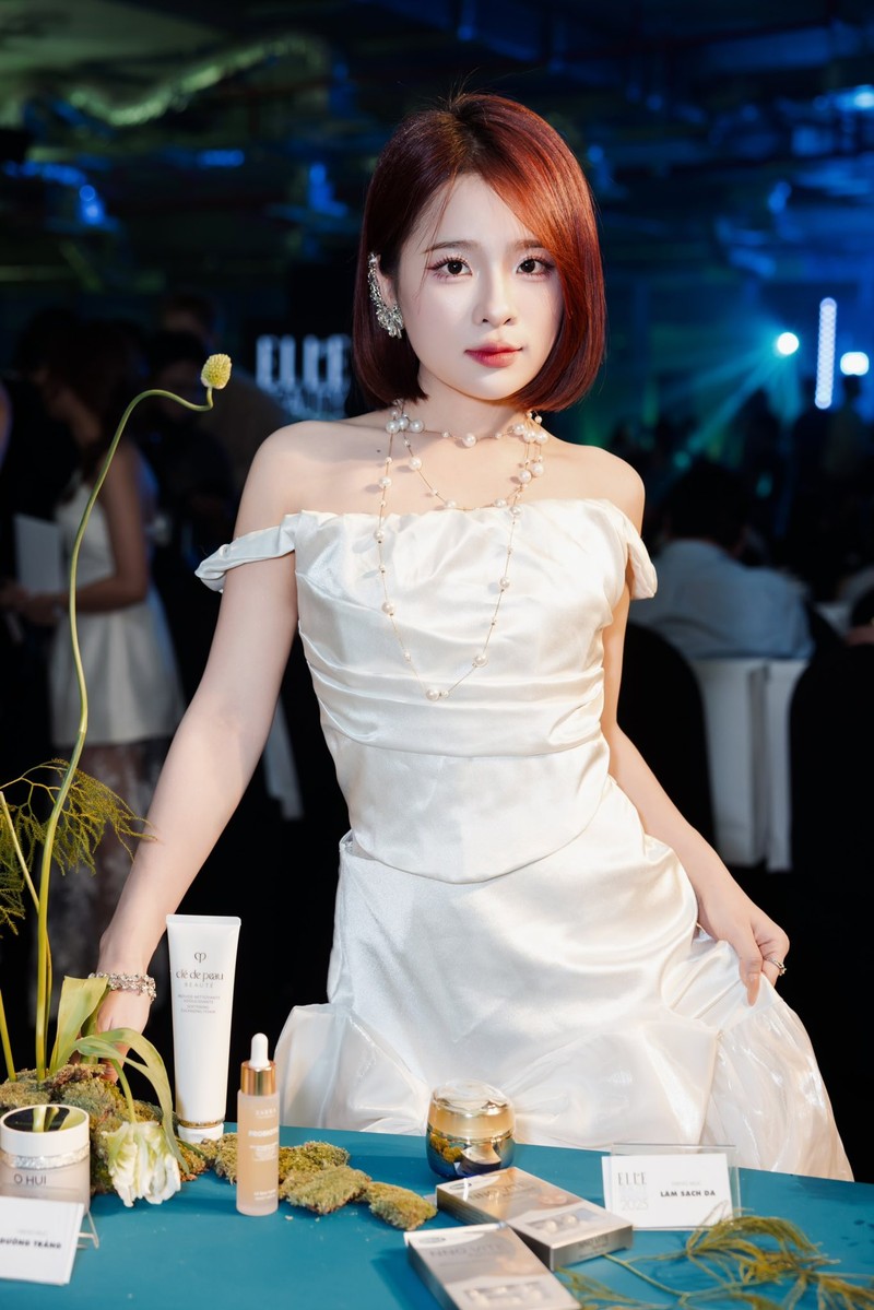 Hinh anh Ngoc Kem hien tai sau drama tinh cam voi ViruSs-Hinh-3