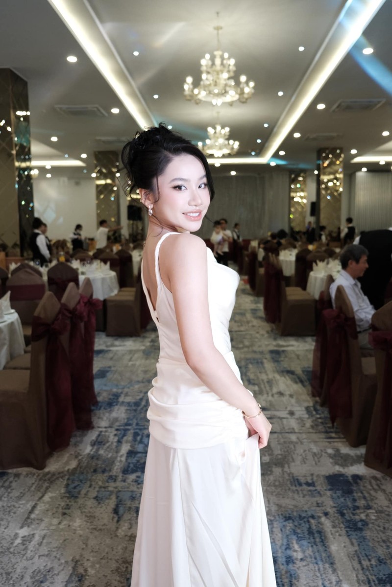 Cuoc song cua co dau trong dam cuoi vang tung gay sot MXH-Hinh-10